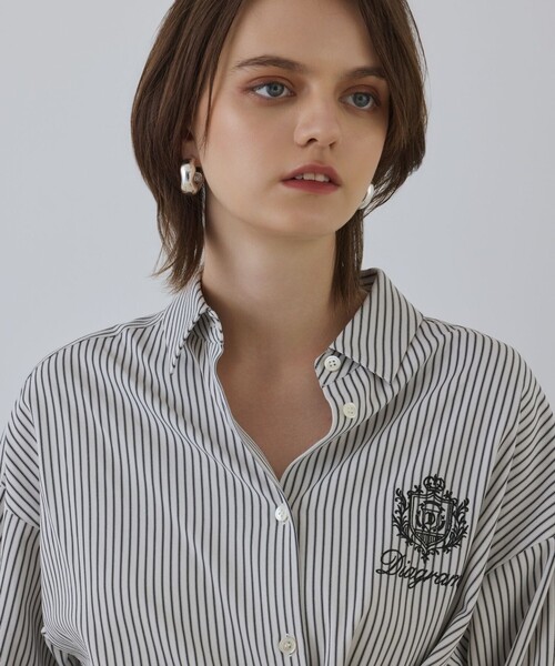 Diagram（ダイアグラム）の「エンブレム刺繍シャツ（シャツ/ブラウス・レディース・サックスブルー/ブラック・38/36）」の18枚目の写真