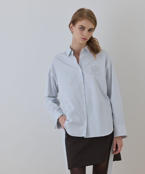 Diagram（ダイアグラム）の「エンブレム刺繍シャツ（シャツ/ブラウス・レディース・サックスブルー/ブラック・38/36）」の7枚目の写真