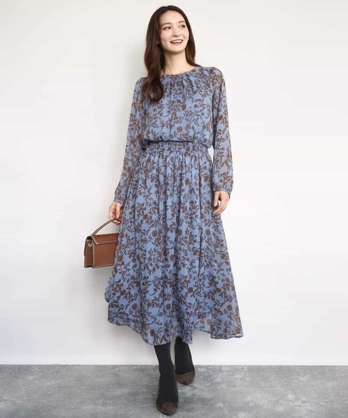 MK MICHEL KLEIN（エムケーミッシェルクラン）の「レトロ花柄ブラウス/洗える（シャツ/ブラウス・レディース・ライトブルー/ネイビー・38）」の5枚目の写真