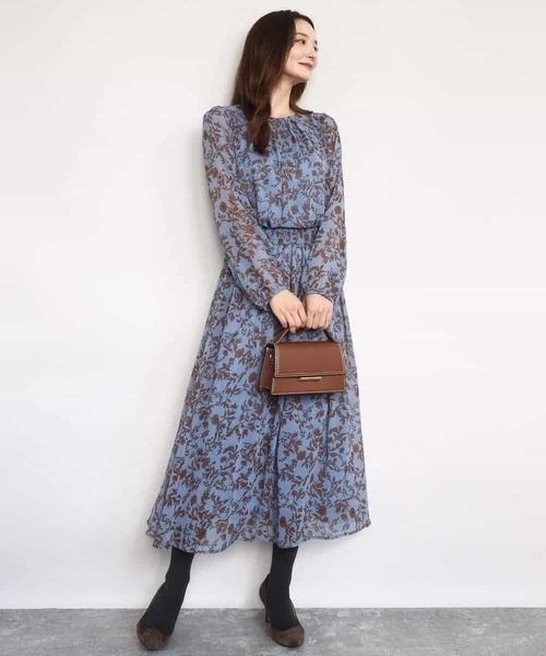 MK MICHEL KLEIN（エムケーミッシェルクラン）の「レトロ花柄ブラウス/洗える（シャツ/ブラウス・レディース・ライトブルー/ネイビー・38）」の6枚目の写真