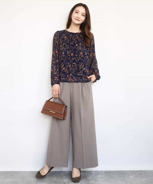 MK MICHEL KLEIN（エムケーミッシェルクラン）の「レトロ花柄ブラウス/洗える（シャツ/ブラウス・レディース・ライトブルー/ネイビー・38）」の9枚目の写真