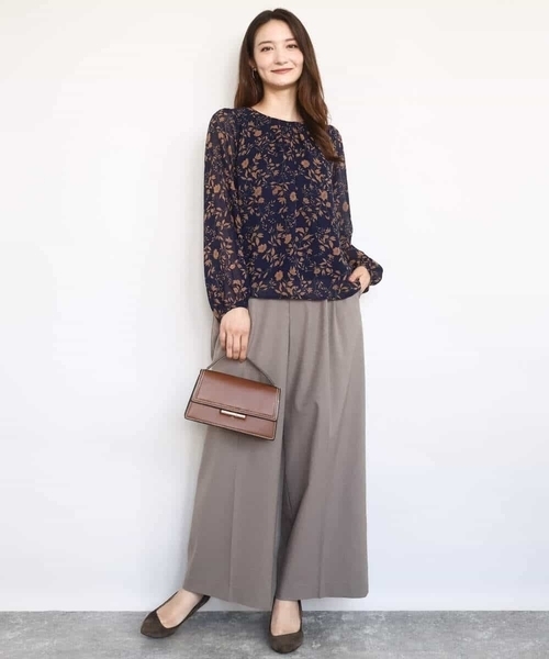 MK MICHEL KLEIN（エムケーミッシェルクラン）の「レトロ花柄ブラウス/洗える（シャツ/ブラウス・レディース・ライトブルー/ネイビー・38）」の10枚目の写真