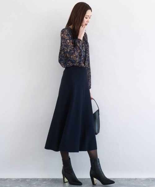 MK MICHEL KLEIN（エムケーミッシェルクラン）の「レトロ花柄ブラウス/洗える（シャツ/ブラウス・レディース・ライトブルー/ネイビー・38）」の16枚目の写真