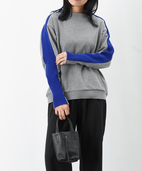 LUCA/LADY LUCK LUCA（ルカ/レディラックルカ）の「LC/LLL 裏毛袖ラインボトルネックニット（Tシャツ/カットソー・レディース・ブラック/ライトベージュ/グレー・FREE）」の3枚目の写真