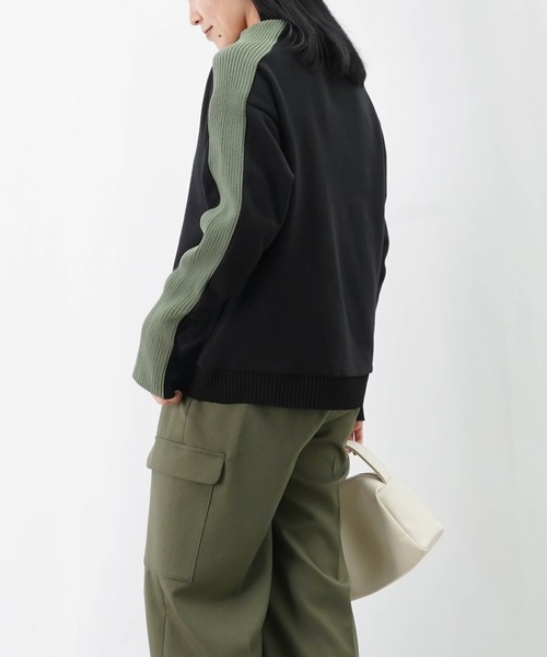 LUCA/LADY LUCK LUCA（ルカ/レディラックルカ）の「LC/LLL 裏毛袖ラインボトルネックニット（Tシャツ/カットソー・レディース・ブラック/ライトベージュ/グレー・FREE）」の2枚目の写真