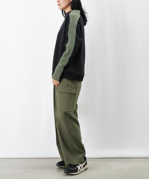 LUCA/LADY LUCK LUCA（ルカ/レディラックルカ）の「LC/LLL 裏毛袖ラインボトルネックニット（Tシャツ/カットソー・レディース・ブラック/ライトベージュ/グレー・FREE）」の13枚目の写真