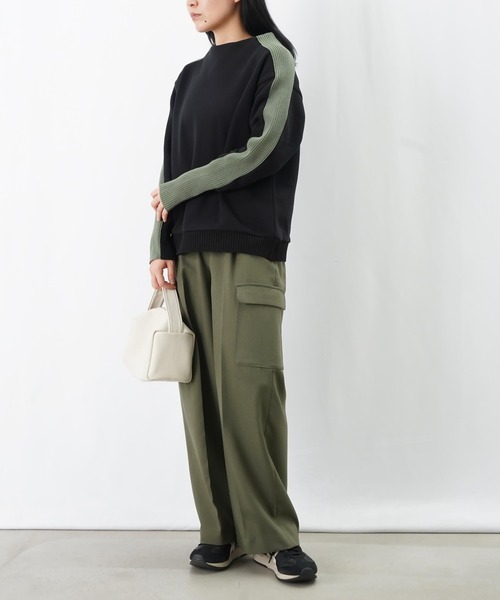 LUCA/LADY LUCK LUCA（ルカ/レディラックルカ）の「LC/LLL 裏毛袖ラインボトルネックニット（Tシャツ/カットソー・レディース・ブラック/ライトベージュ/グレー・FREE）」の11枚目の写真