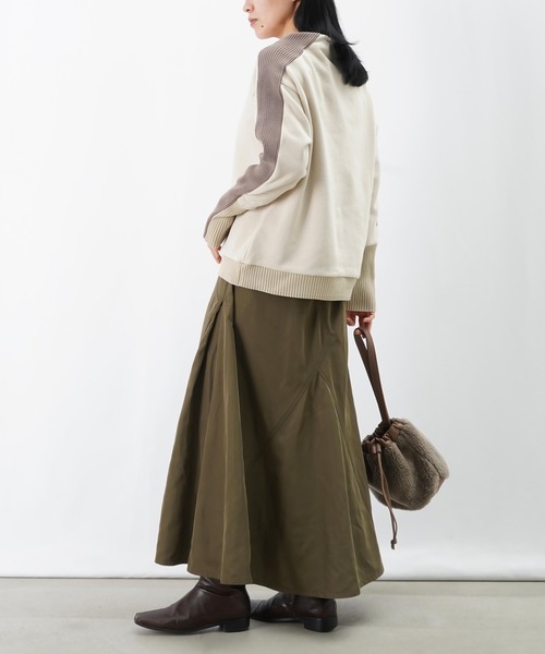 LUCA/LADY LUCK LUCA（ルカ/レディラックルカ）の「LC/LLL 裏毛袖ラインボトルネックニット（Tシャツ/カットソー・レディース・ブラック/ライトベージュ/グレー・FREE）」の8枚目の写真