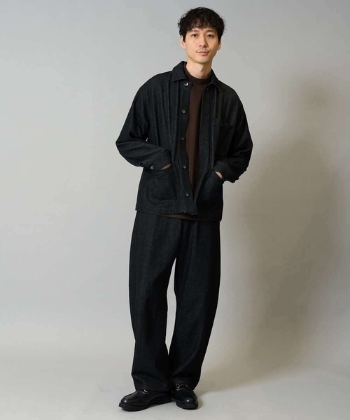 a.v.v(アーヴェヴェ)の「【洗濯機で洗える】ワイドシルエットデニムカバーオール(デニムジャケット・メンズ・ブラック/ネイビー・46/48)」の3枚目の写真