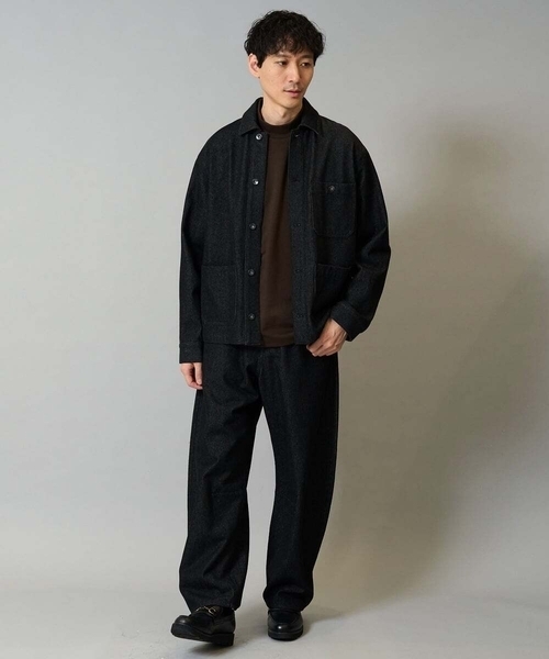 a.v.v(アーヴェヴェ)の「【洗濯機で洗える】ワイドシルエットデニムカバーオール(デニムジャケット・メンズ・ブラック/ネイビー・46/48)」の4枚目の写真