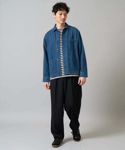 a.v.v(アーヴェヴェ)の「【洗濯機で洗える】ワイドシルエットデニムカバーオール(デニムジャケット・メンズ・ブラック/ネイビー・46/48)」の8枚目の写真