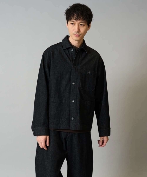 a.v.v(アーヴェヴェ)の「【洗濯機で洗える】ワイドシルエットデニムカバーオール(デニムジャケット・メンズ・ブラック/ネイビー・46/48)」の11枚目の写真