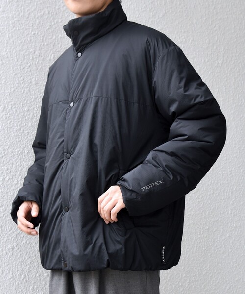 SHIPS any:〈軽量/撥水〉PERTEX(R) × PRIMALOFT(R) スタンドカラー