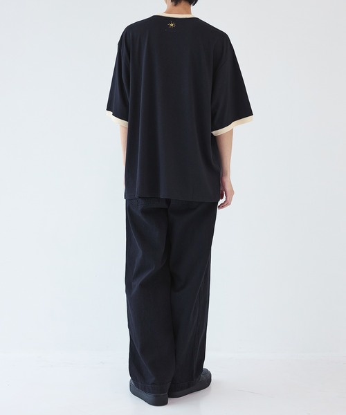 FACCIES（ファチーズ）の「【FACCIES】別注 RINGER TEE（Tシャツ/カットソー・メンズ・ホワイト/ブラック・1/2）」の8枚目の写真