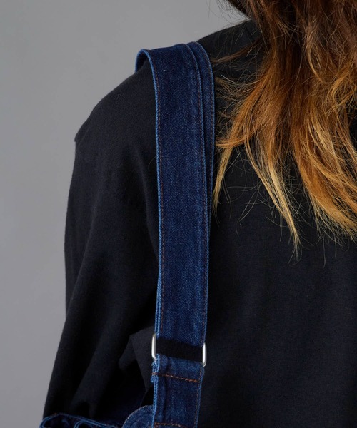 Theater code(シアターコード)の「Wash-Processed Distressed Denim Shoulder Bag / ウォッシュ加工 ダメージデニムショルダーバッグ(ショルダーバッグ・メンズ・ブラック/ライトブルー/ダークブルー・FREE)」の11枚目の写真