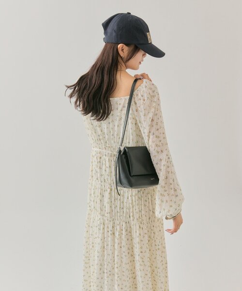 mystic(ミスティック)の「小花コルセットワンピース(ワンピース・レディース・オフホワイト/ブラック・2/1)」の11枚目の写真