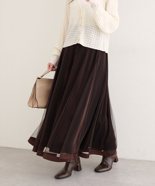 natural couture（ナチュラルクチュール）の「【WEB限定】サテンパイピングチュールスカート（スカート・レディース・ブラック/サックスブルー/オフホワイト/ブラウン・FREE）」の21枚目の写真