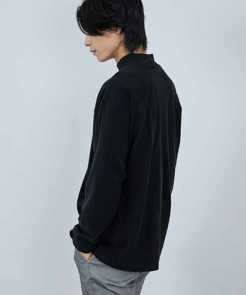NAVY（ネイビー）の「NAVY MAC-HEAT シルキータッチモックネック（Tシャツ/カットソー・メンズ・ベージュ/グレー/オフホワイト/ブラック・L/M/S/XL）」の9枚目の写真