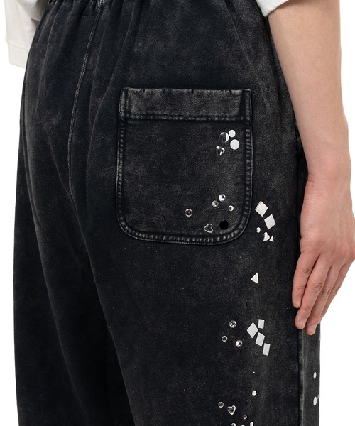 Maison MIHARA YASUHIRO(メゾンミハラヤスヒロ)の「【MIHARAYASUHIRO/ミハラヤスヒロ】EMBELLISHED BLEACHED PANTS(スウェットパンツ・メンズ・グレー/ブラック・46)」の9枚目の写真