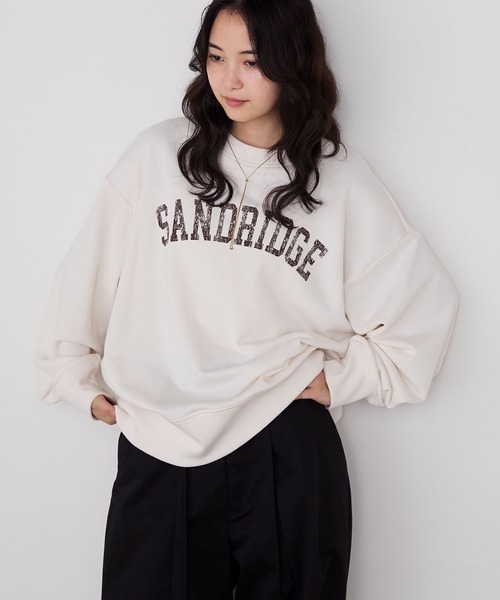 forksy.（フォルクシー）の「【forksy.】ヴィンテージライクロゴプリントオーバーサイズスウェット（スウェット・レディース・ブラック/ブラウン/ライトグレー/ナチュラル/チャコールグレー・FREE）」の5枚目の写真