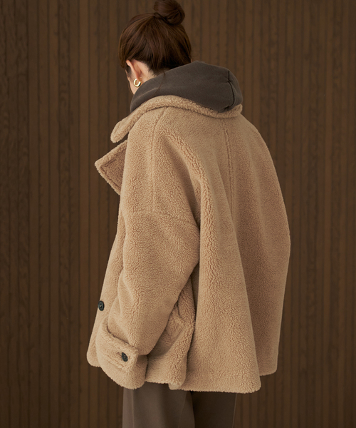 plage（プラージュ）の「TRADITIONAL WEATHERWEAR 別注 ECO FUR Pコート（ピーコート・レディース・キャメル/ブラック・FREE）」の5枚目の写真