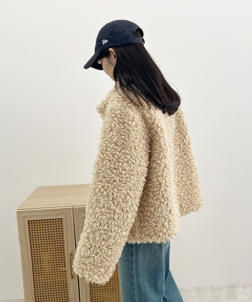 Futier land（フューティアランド）の「プードルファージャケット（ブルゾン・レディース・アイボリー/ブラック/ブラウン/ベージュ・MEDIUM/LARGE）」の6枚目の写真