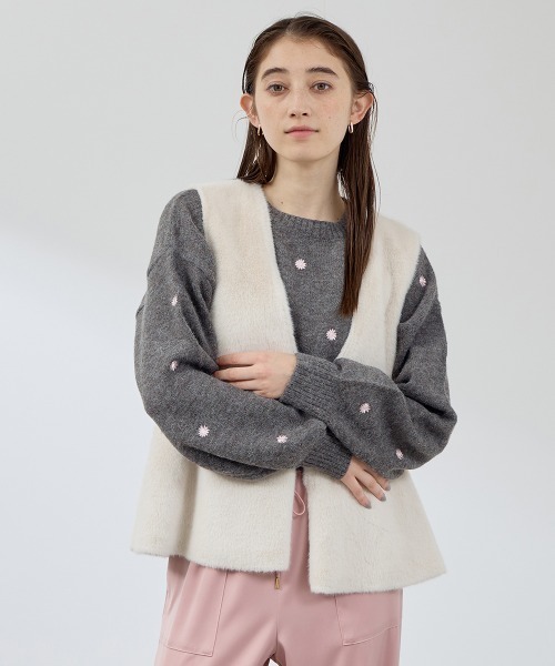 QUEENS COURT（クイーンズコート）の「フェイクムートンファーペプラムジレ（その他アウター・レディース・ダークグレー/ダークベージュ/ベージュ・M）」の18枚目の写真