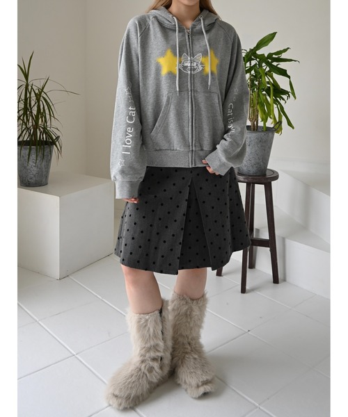 lanan select（ラナンセレクト）の「ショート丈ボリュームシルエットパーカー / Cropped Oversized Hoodie（パーカー・レディース・グレー・FREE）」の4枚目の写真