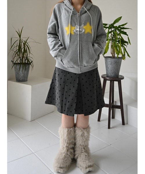 lanan select（ラナンセレクト）の「ショート丈ボリュームシルエットパーカー / Cropped Oversized Hoodie（パーカー・レディース・グレー・FREE）」の5枚目の写真