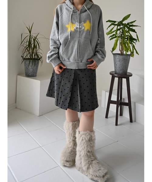 lanan select（ラナンセレクト）の「ショート丈ボリュームシルエットパーカー / Cropped Oversized Hoodie（パーカー・レディース・グレー・FREE）」の7枚目の写真
