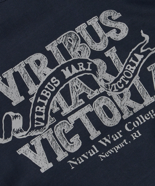 FRIZMWORKS（フリズムワークス）の「NAVAL WAR COLL SWEATSHIRT _ NAVY（スウェット・メンズ・その他・SMALL/MEDIUM/LARGE/X-LARGE）」の5枚目の写真