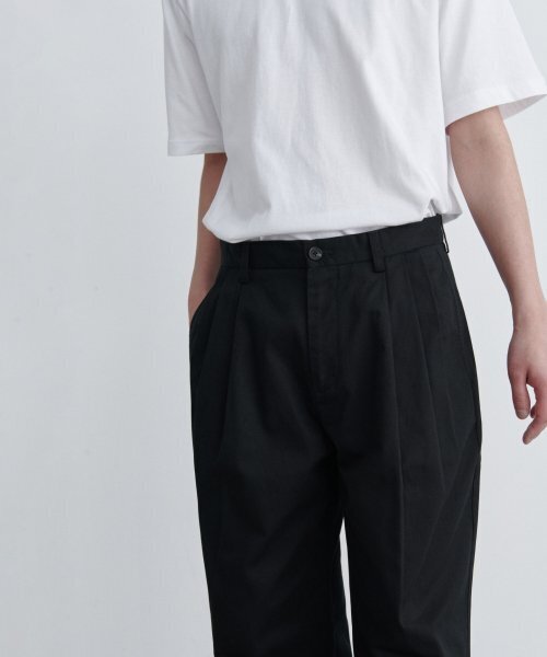 MUSINSA STANDARD（ムシンサスタンダード）の「スリータックセミバルーンチノパンツ[ブラック]（その他パンツ・メンズ・その他・40/38/42/36/30/31/26/27/28/29）」の6枚目の写真