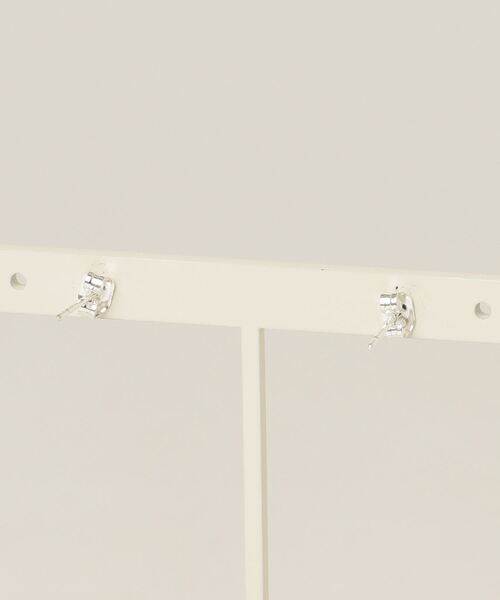 tunee(チュニー)の「【446649】ハートラインストーンピアス(RZ)(ピアス(両耳用)・レディース・クリア・SMALL/MEDIUM/LARGE)」の7枚目の写真