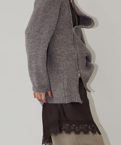 chuclla（チュクラ）の「サイドジップ ハイネックリブニット chw25a132（ニット/セーター・レディース・ベージュ/ブラック/グレー・FREE）」の13枚目の写真