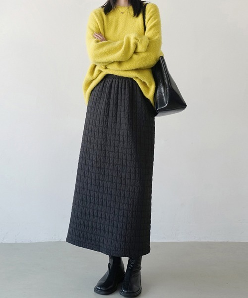 ONEP STAR(ワンピスター)の「スリット入りキルティングスカート(スカート・レディース・ブラック/ベージュ・SMALL/MEDIUM/LARGE)」の6枚目の写真