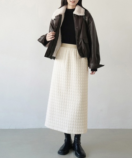 ONEP STAR(ワンピスター)の「スリット入りキルティングスカート(スカート・レディース・ブラック/ベージュ・SMALL/MEDIUM/LARGE)」の13枚目の写真