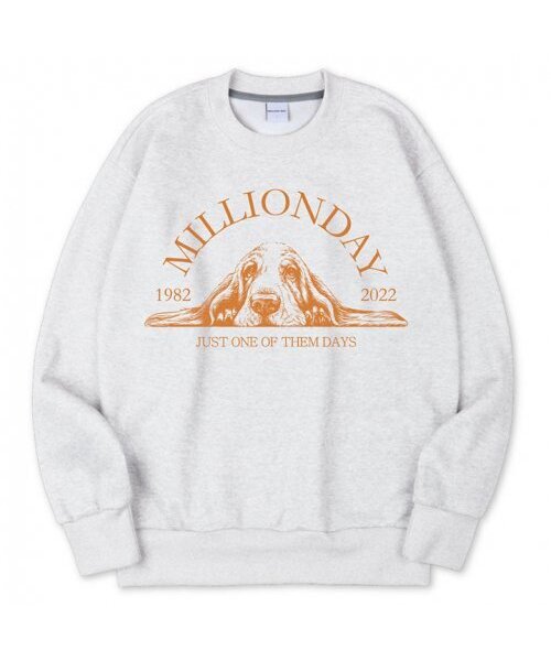 MILLION DAY(ミリオンデイ)の「MILLION PUPPY DAYS SWEATSHIRT(スウェット・レディース・イエロー/アイボリー/ホワイト/パープル・LARGE/X-LARGE/MEDIUM)」の4枚目の写真