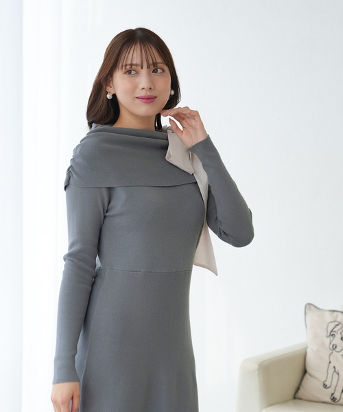 ASTORIA ODIER（アストリアオディール）の「アシメリボンオフショルニットワンピース（ワンピース・レディース・チャコールグレー/ブラック/ピンクベージュ/ワイン・MEDIUM）」の10枚目の写真