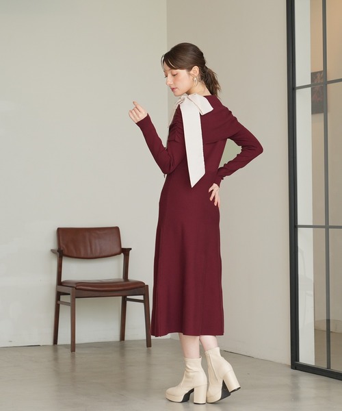 ASTORIA ODIER（アストリアオディール）の「アシメリボンオフショルニットワンピース（ワンピース・レディース・チャコールグレー/ブラック/ピンクベージュ/ワイン・MEDIUM）」の14枚目の写真