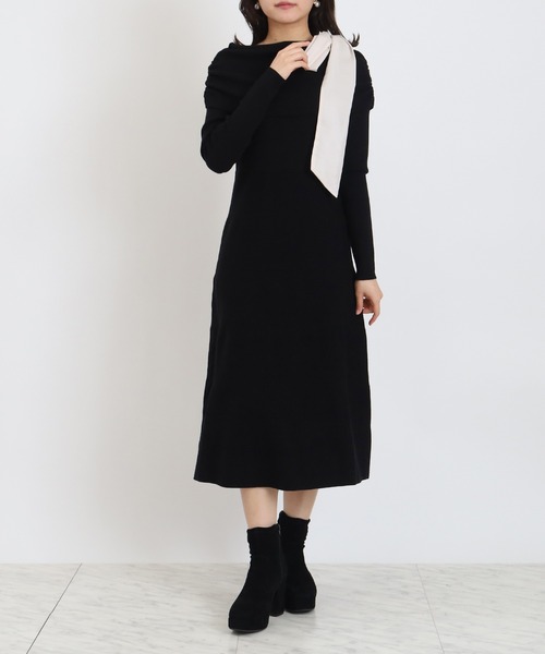 ASTORIA ODIER（アストリアオディール）の「アシメリボンオフショルニットワンピース（ワンピース・レディース・チャコールグレー/ブラック/ピンクベージュ/ワイン・MEDIUM）」の18枚目の写真