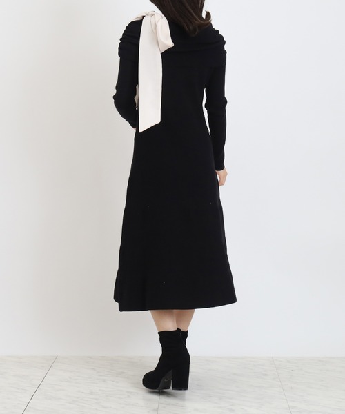 ASTORIA ODIER（アストリアオディール）の「アシメリボンオフショルニットワンピース（ワンピース・レディース・チャコールグレー/ブラック/ピンクベージュ/ワイン・MEDIUM）」の20枚目の写真