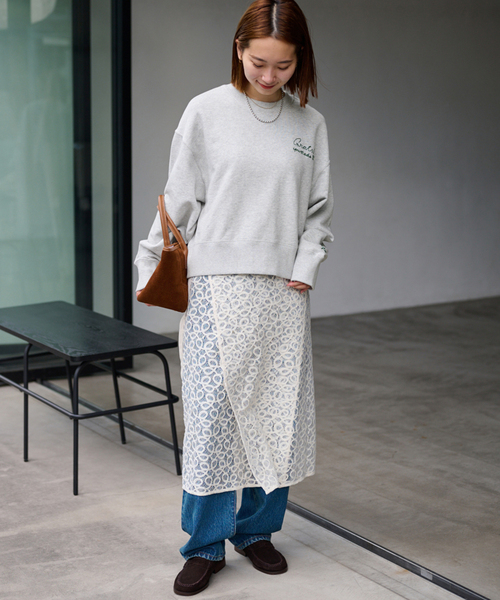 JOURNAL STANDARD relume（ジャーナルスタンダード　レリューム）の「《追加》刺繍ロゴスウェット（スウェット・レディース・レッド/チャコールグレー/ネイビー・FREE）」の7枚目の写真