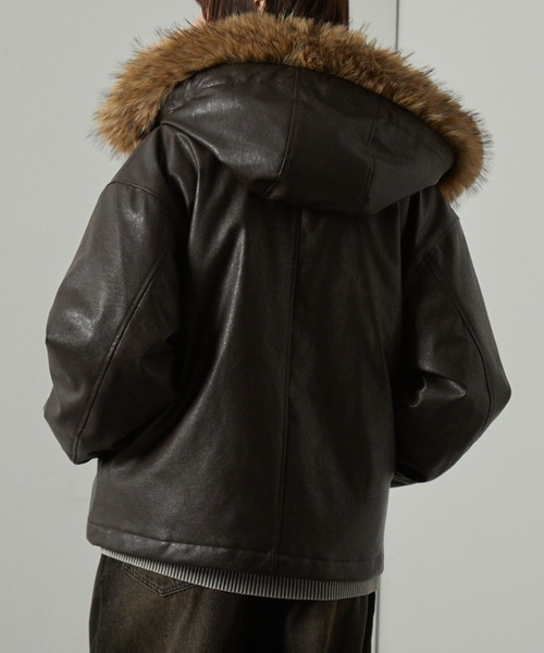 Alfred Alex（アルフレッドアレックス）の「【Alfred Alex】2WAYヴィンテージライクオーバーサイズファーフードブルゾン（ブルゾン・メンズ・ブラック/ブラック系/ブラウン・L/M）」の18枚目の写真