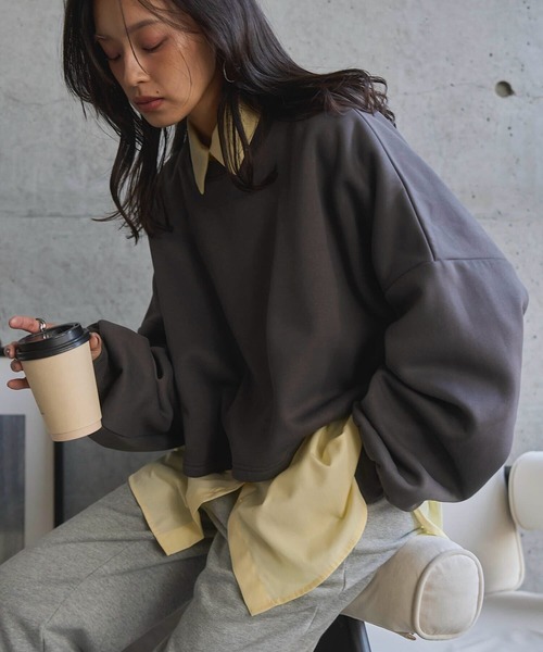 KOBE LETTUCE(コウベレタス)の「裏ボアスウェット2タイプトップス(スウェット・レディース・ブラック/アイボリー/グレー/グレー系/アイボリー系/ブラック系・M-Short/M-Long)」の2枚目の写真