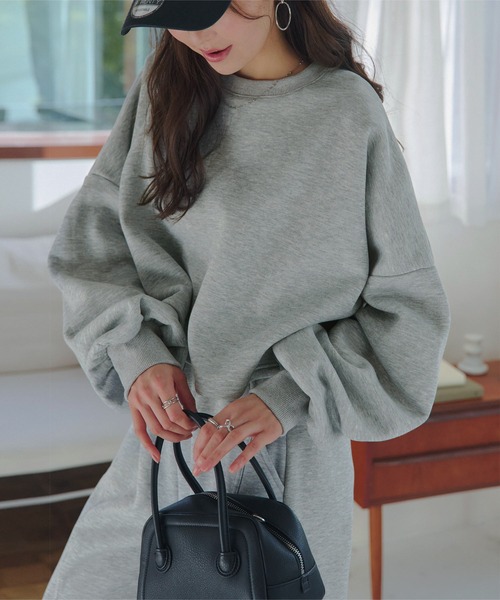 KOBE LETTUCE(コウベレタス)の「裏ボアスウェット2タイプトップス(スウェット・レディース・ブラック/アイボリー/グレー/グレー系/アイボリー系/ブラック系・M-Short/M-Long)」の17枚目の写真