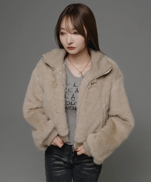 .KOM(ドットコム)の「『.KOM/ドットケーオーエム』スタンドカラーファーJKT【GC】(ブルゾン・レディース・ブラック/ベージュ・FREE)」の7枚目の写真