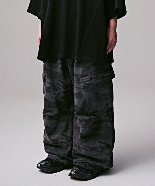 ZENDUST(ジェンダスト)の「Ginyu Big Pocket Cargo Pants DEEP CAMO(その他パンツ・レディース・ダークカーキ・X-SMALL/SMALL/MEDIUM/LARGE/X-LARGE)」の2枚目の写真