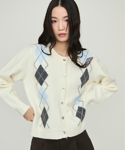 NUJOH(ヌゾ)の「Argyle Pattern Knit Cardigan / アーガイルパターンニットカーディガン(カーディガン/ボレロ・レディース・グレー/アイボリー/ネイビー・FREE)」の14枚目の写真