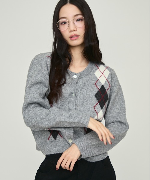 NUJOH(ヌゾ)の「Argyle Pattern Knit Cardigan / アーガイルパターンニットカーディガン(カーディガン/ボレロ・レディース・グレー/アイボリー/ネイビー・FREE)」の22枚目の写真