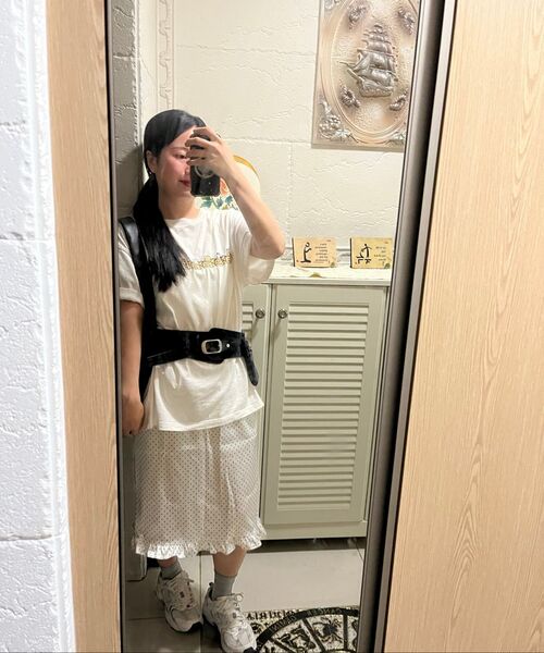 Majournee(マジョネ)の「FRILL LAYERED MIDI SKIRT_WHITE(スカート・レディース・その他・OS)」の4枚目の写真